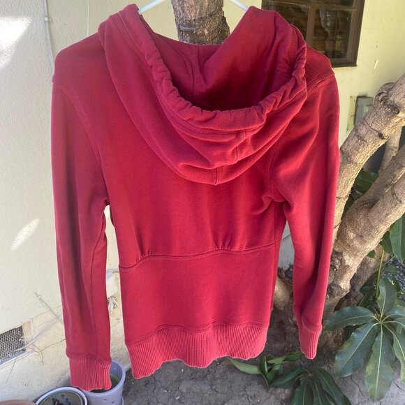 Women's Red Caslon Sweatshirt Size Medium - Picture 8 of 10